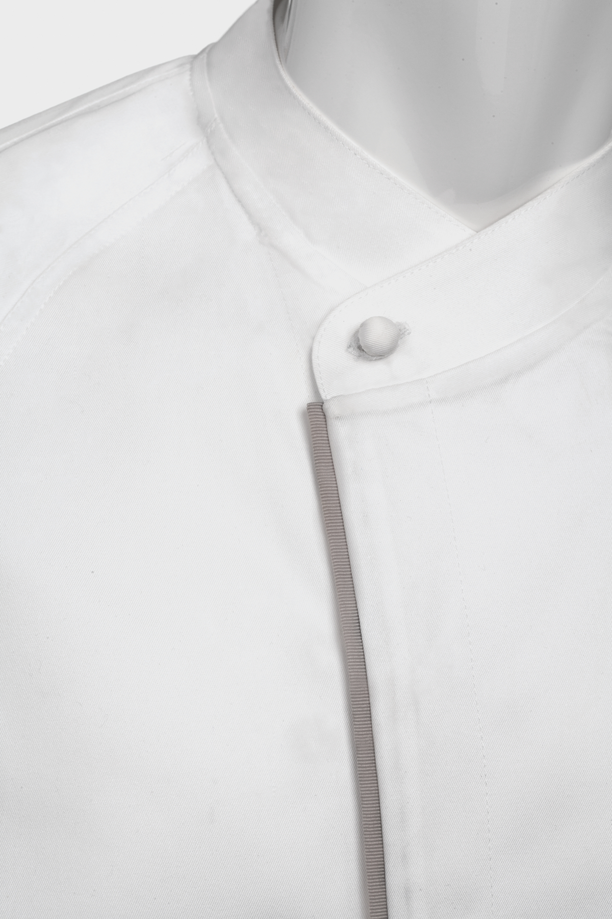 ecro_wht_d_v1_hr